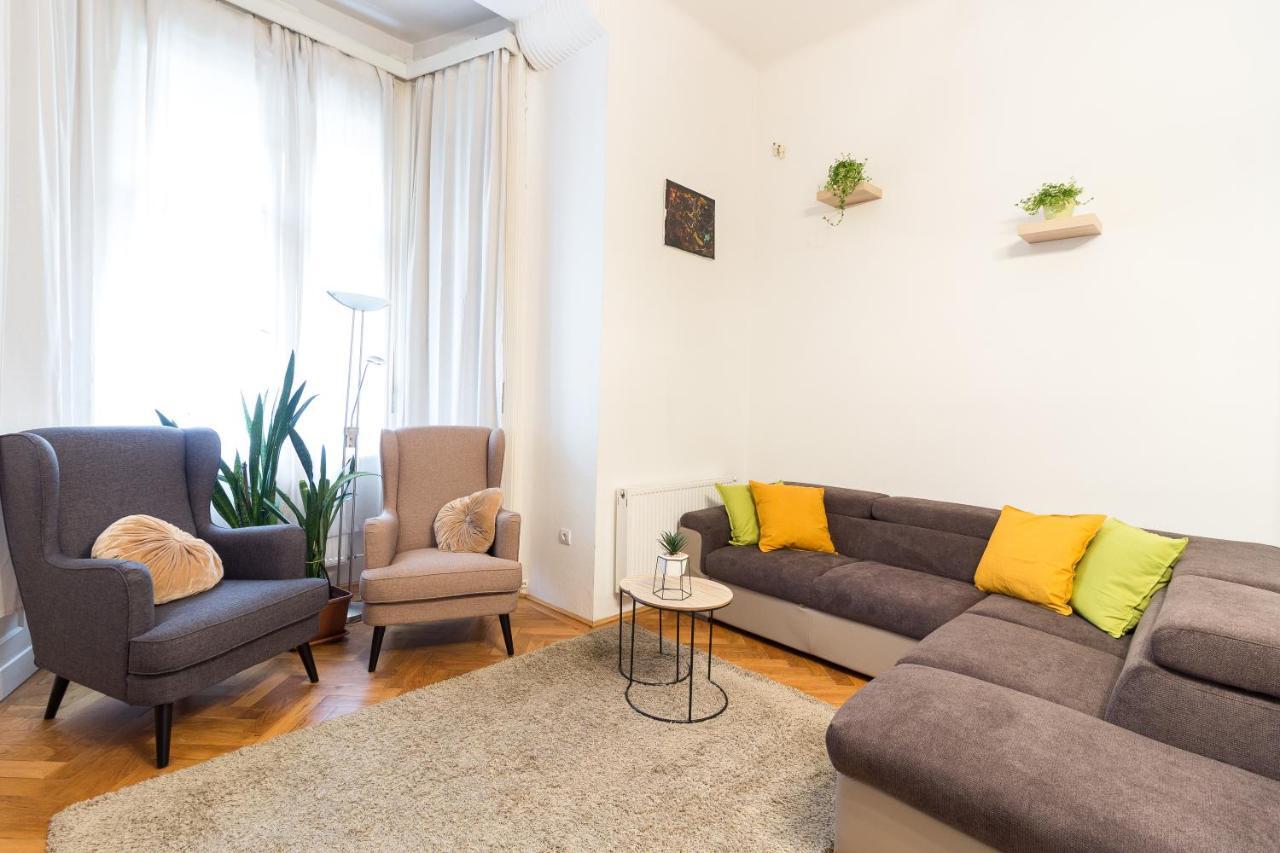 Beautiful Spacious Three-Room Suite Close To Buda Castle بودابست المظهر الخارجي الصورة