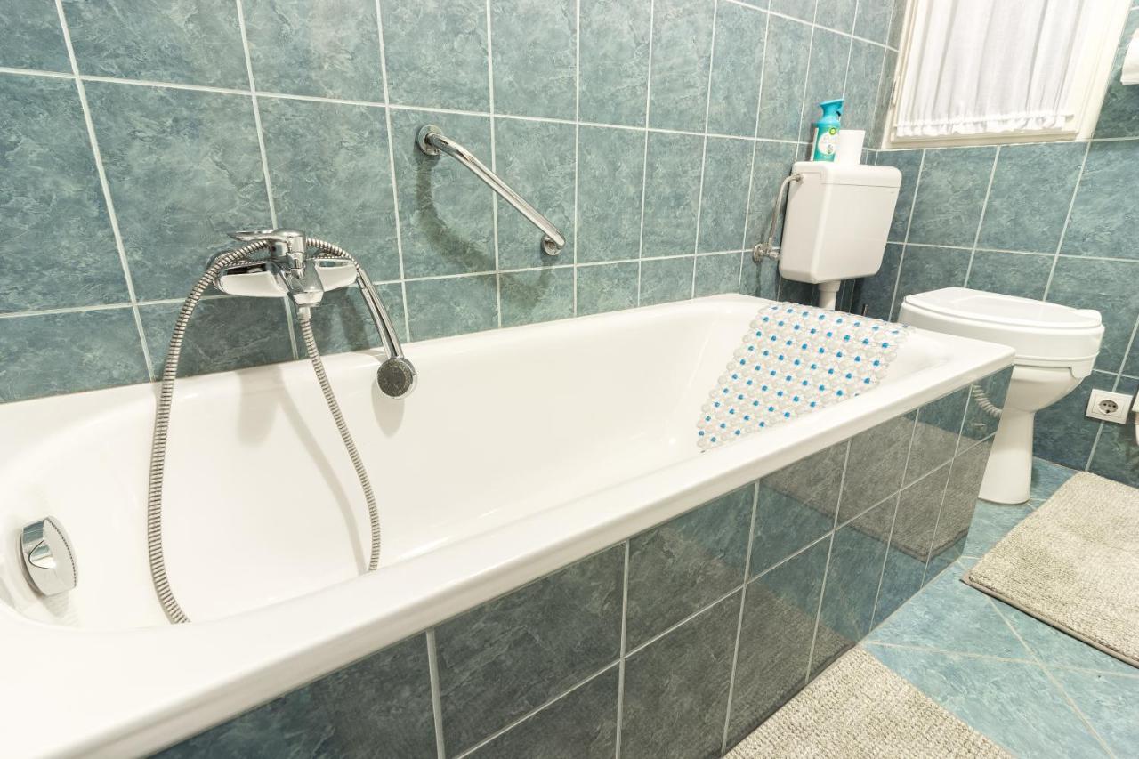 Beautiful Spacious Three-Room Suite Close To Buda Castle بودابست المظهر الخارجي الصورة